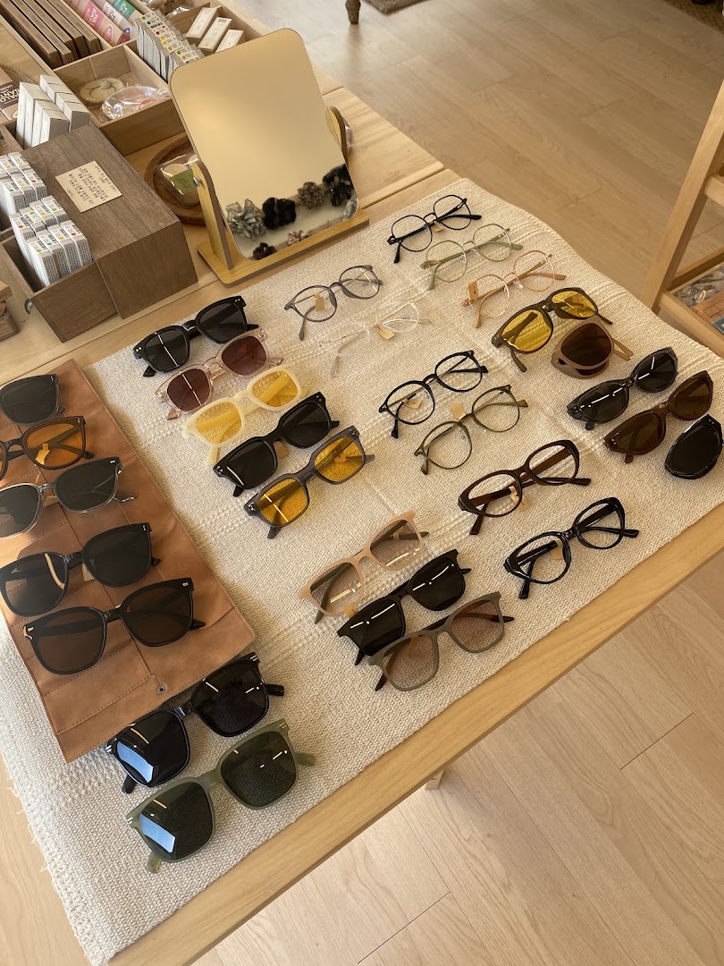 Ontil: clear display of shop products