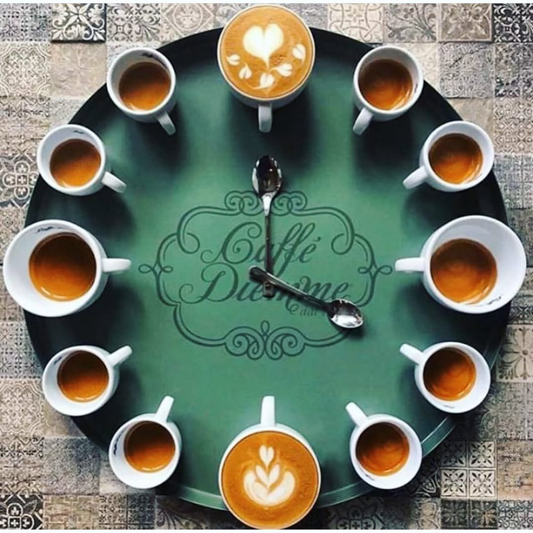 Café Lebom: creative and high quality composition