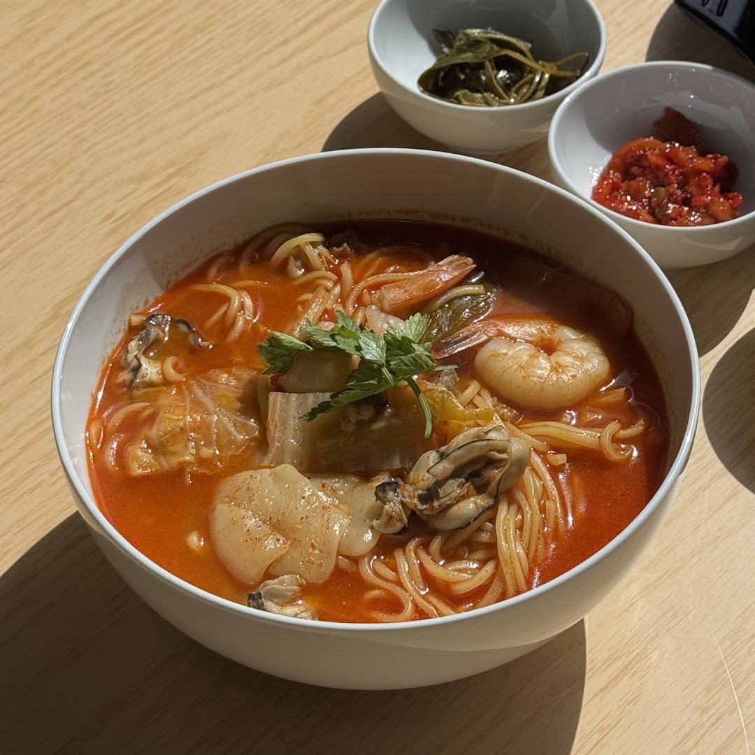 Yona: appetizing, high-quality food photography