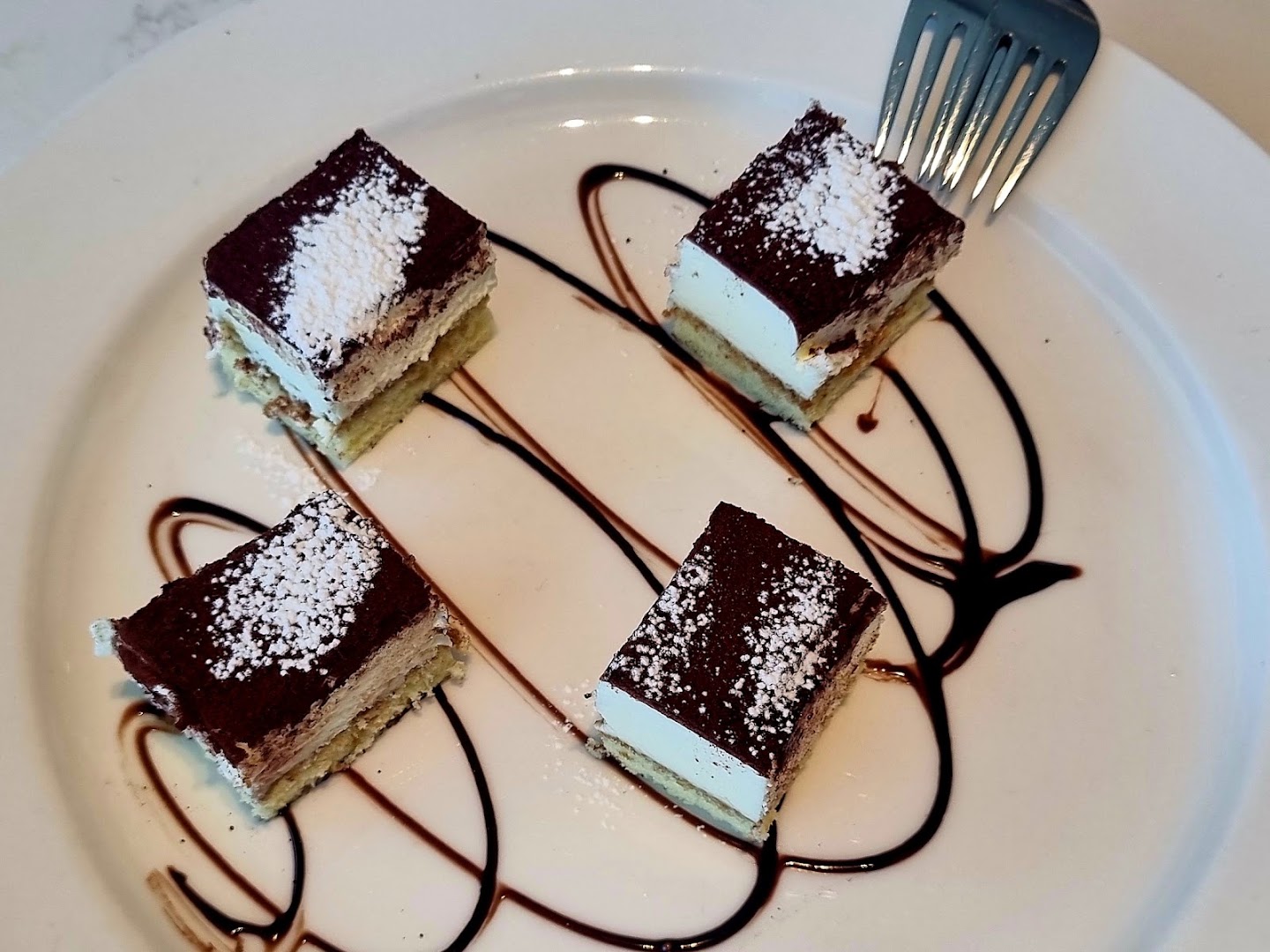 The Lake View: appetizing presentation of dessert