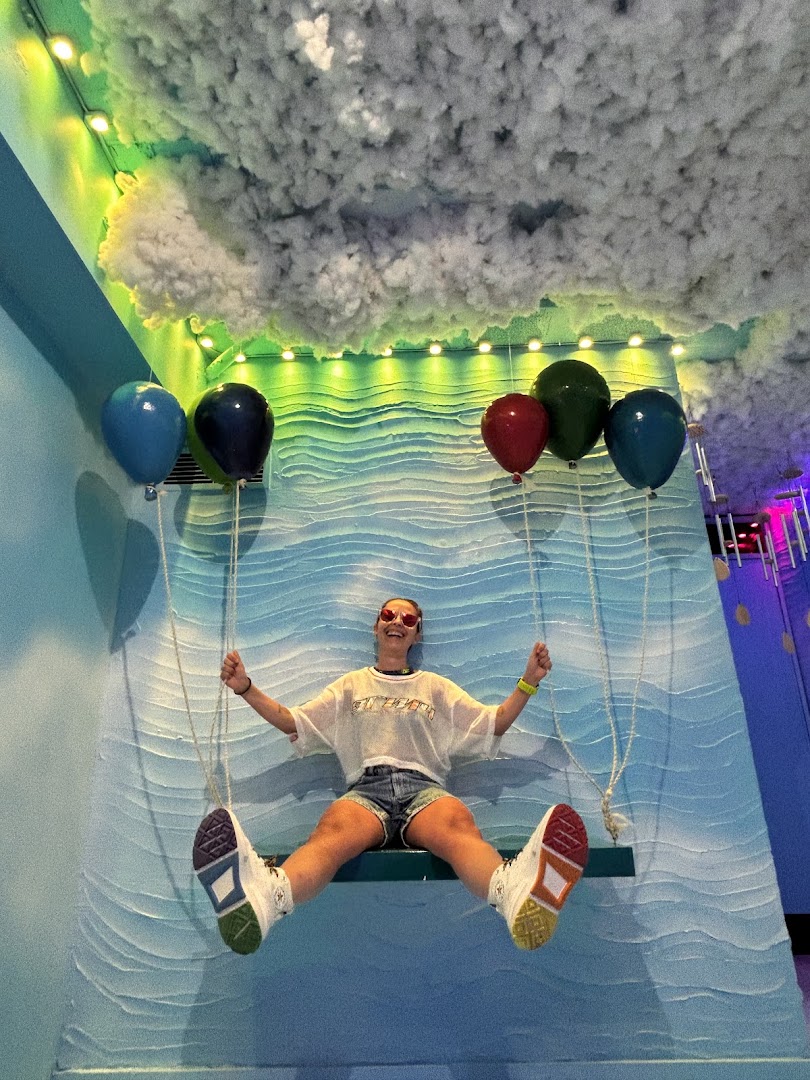 Aura Museum: interactive museum exhibit experience