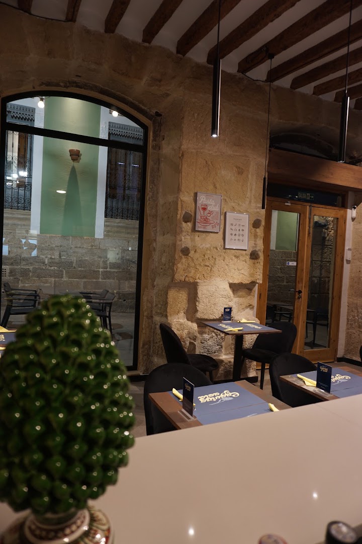 Craving Pasta: clear shot of restaurant interior