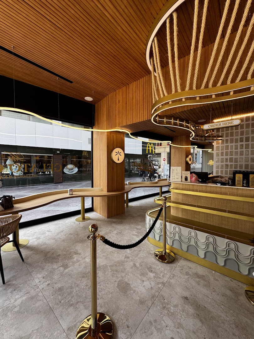 Lucciano's Alicante: high quality interior shop photo