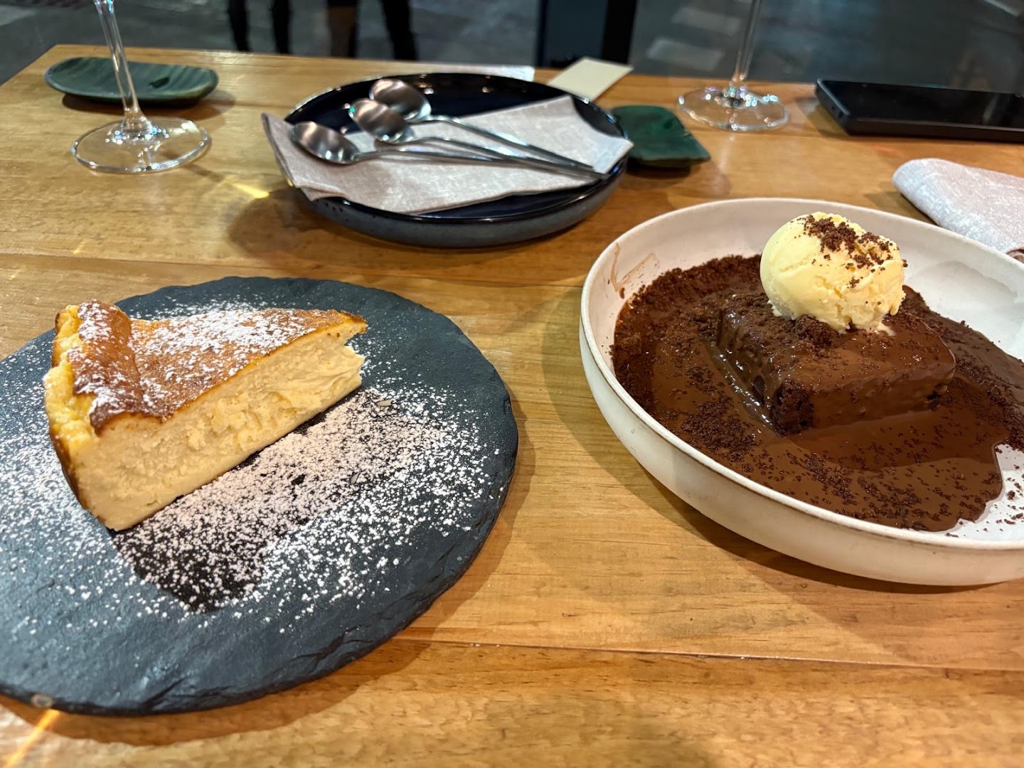 Majao Barra: appetizing photo of restaurant desserts