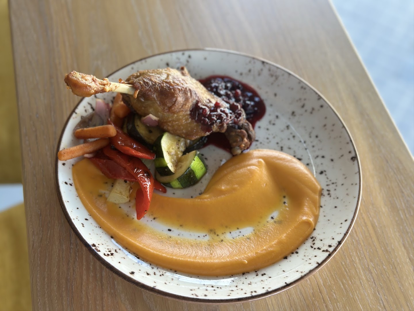 Station Vibes Brunch & Lounge: appetizing, high-quality food photography