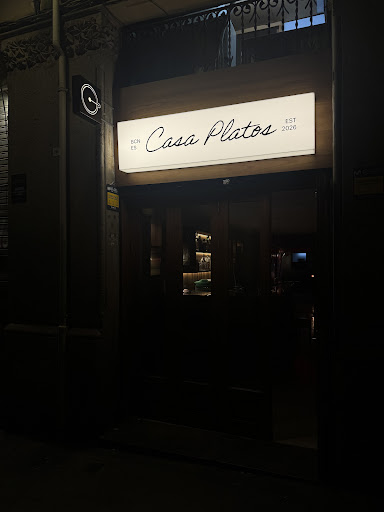 Casa Platos: clear, professional exterior night shot