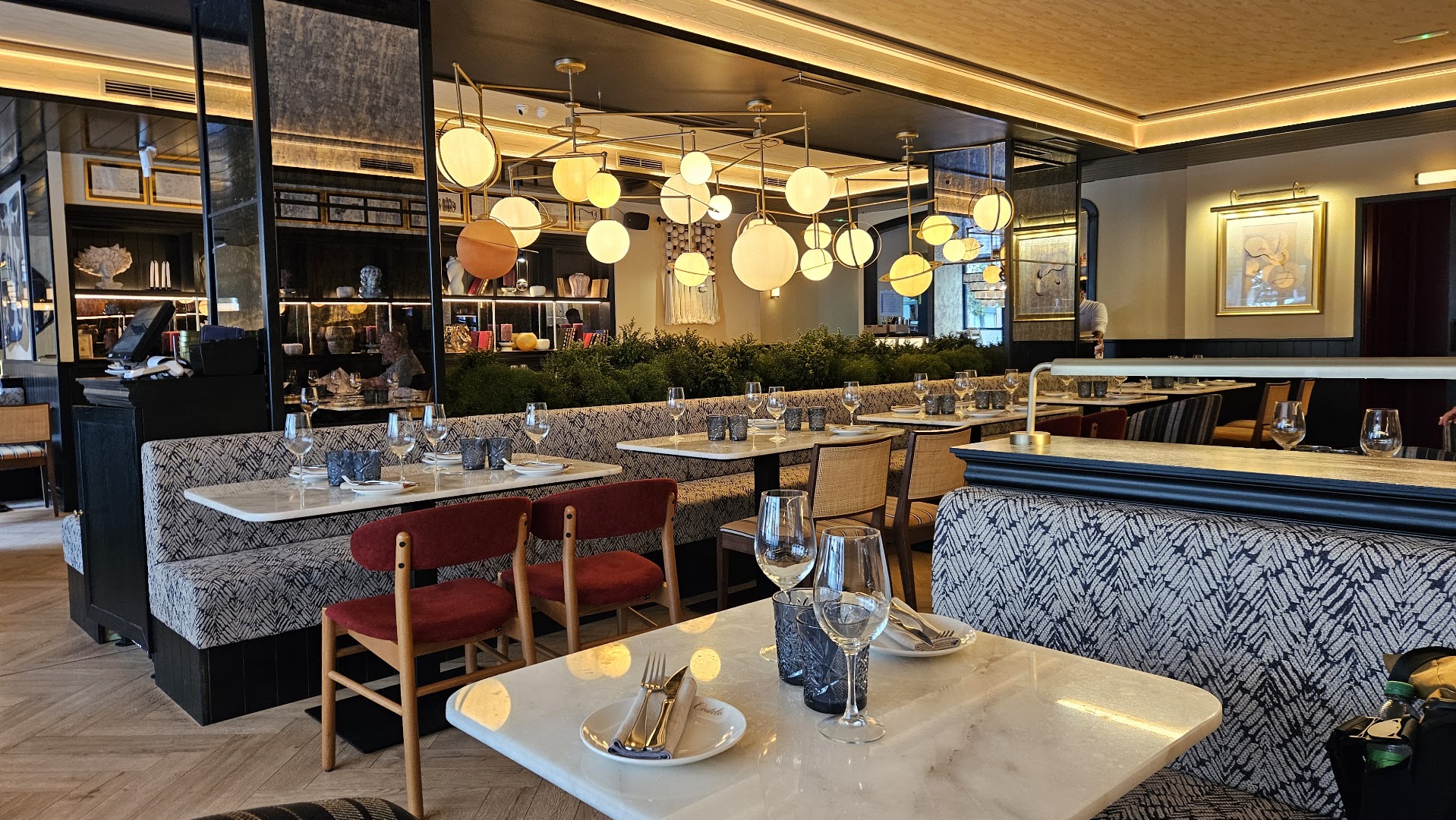 Costelo: high quality interior atmosphere shot