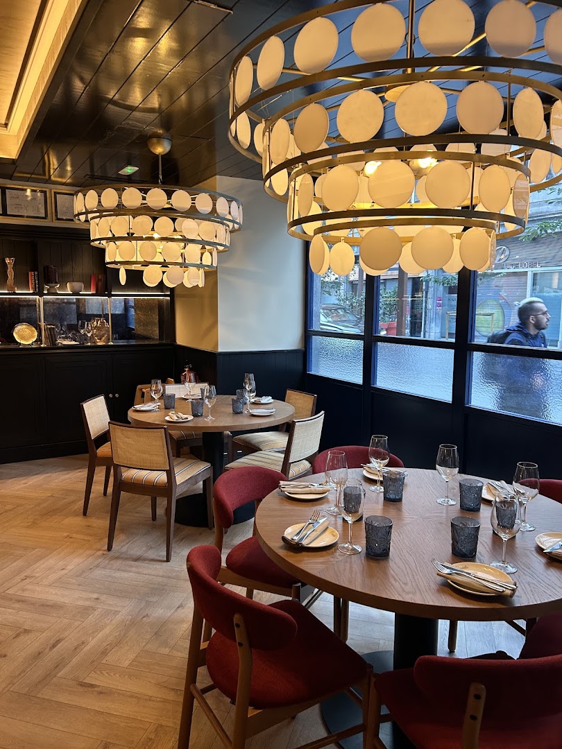 Costelo: high quality interior atmosphere shot