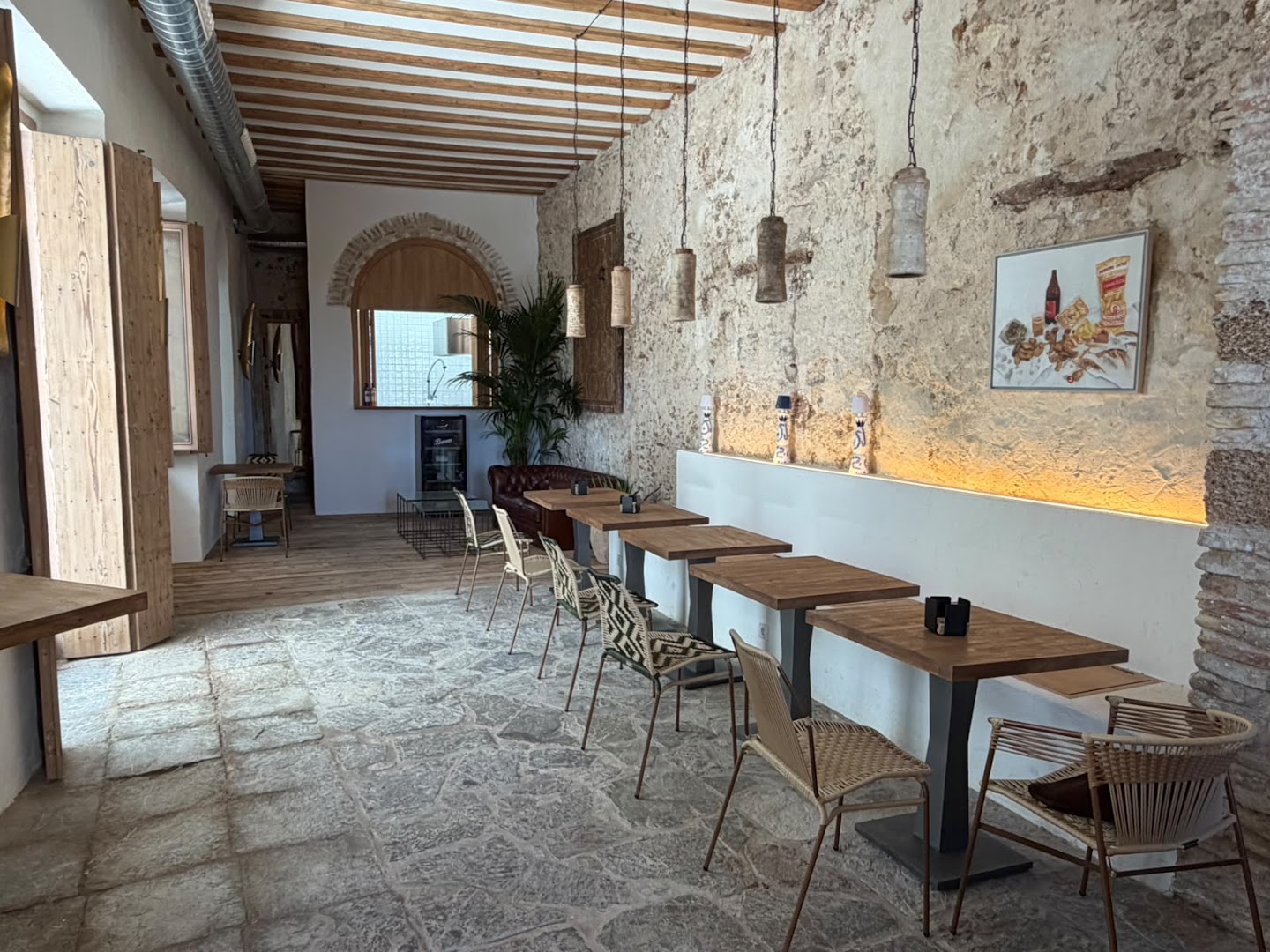 Donde Mané: clear, inviting interior atmosphere