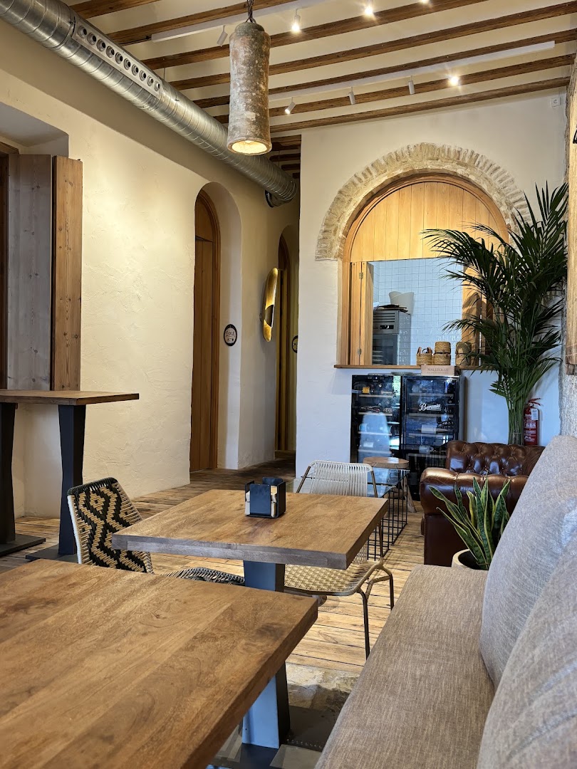 Donde Mané: clear, inviting interior atmosphere