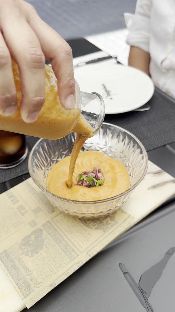 El Ángelus: appetizing food presentation and action