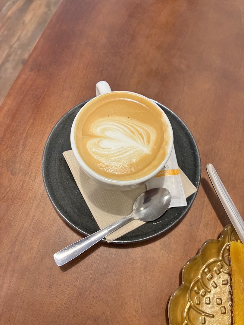La Lectora: appetizing coffee and latte art