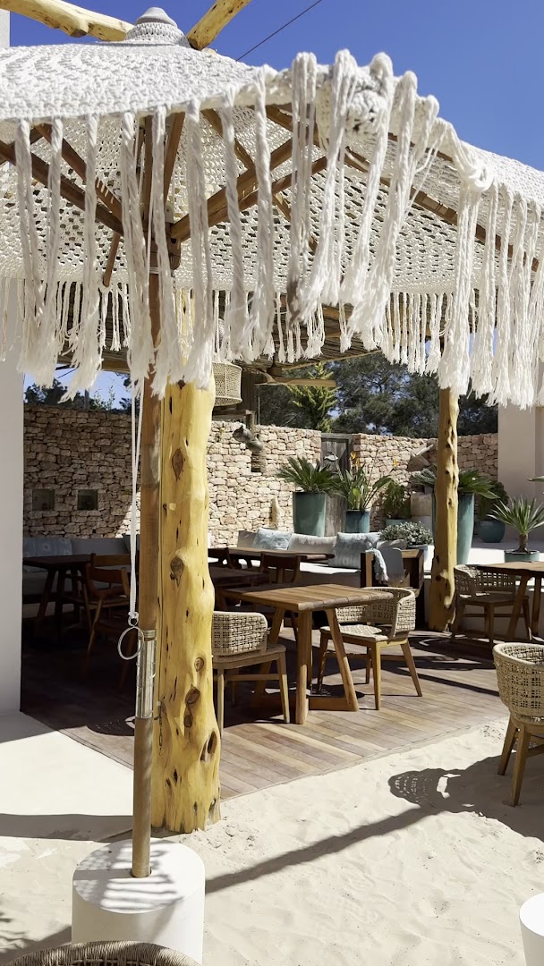 Es Garrover: attractive, high-quality restaurant terrace photo