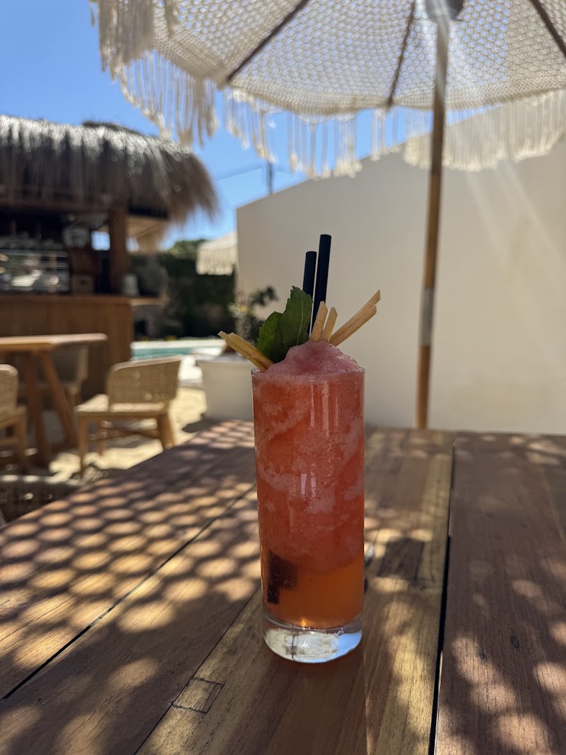 Es Garrover: appealing cocktail photo at venue