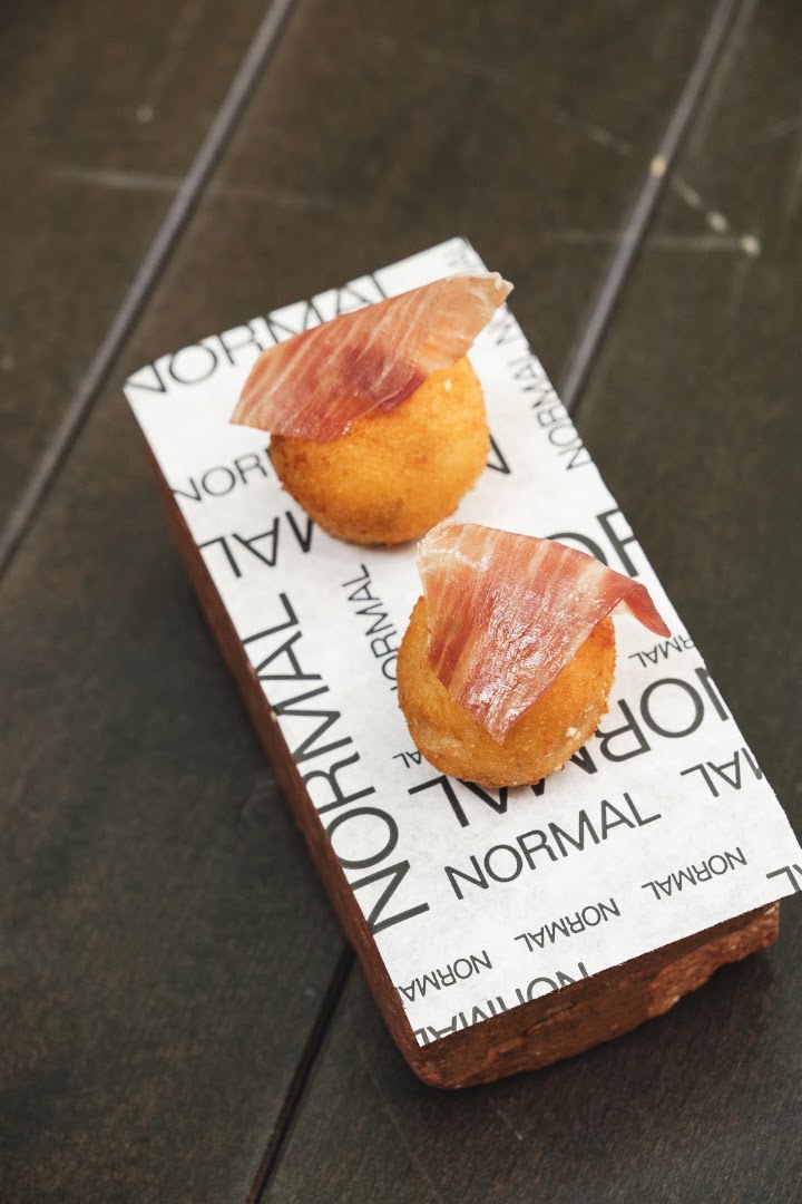 Bar Normal: appetizing food photo with branding