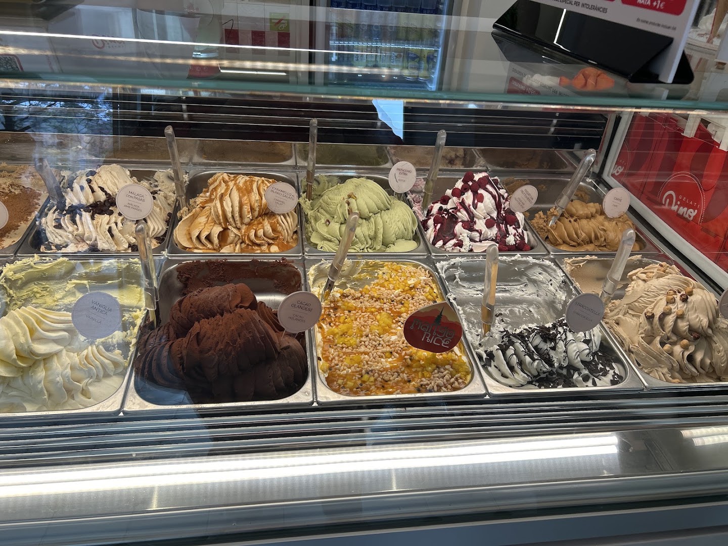 Gelati Dino: appetizing display of gelato flavors