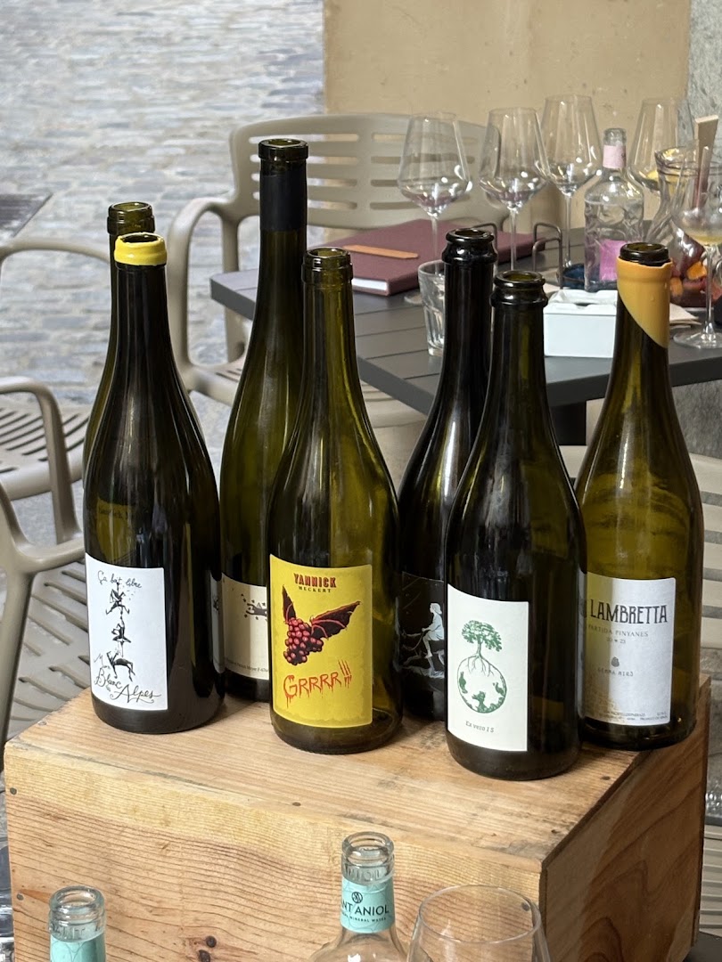La Cantina: wine selection and atmosphere