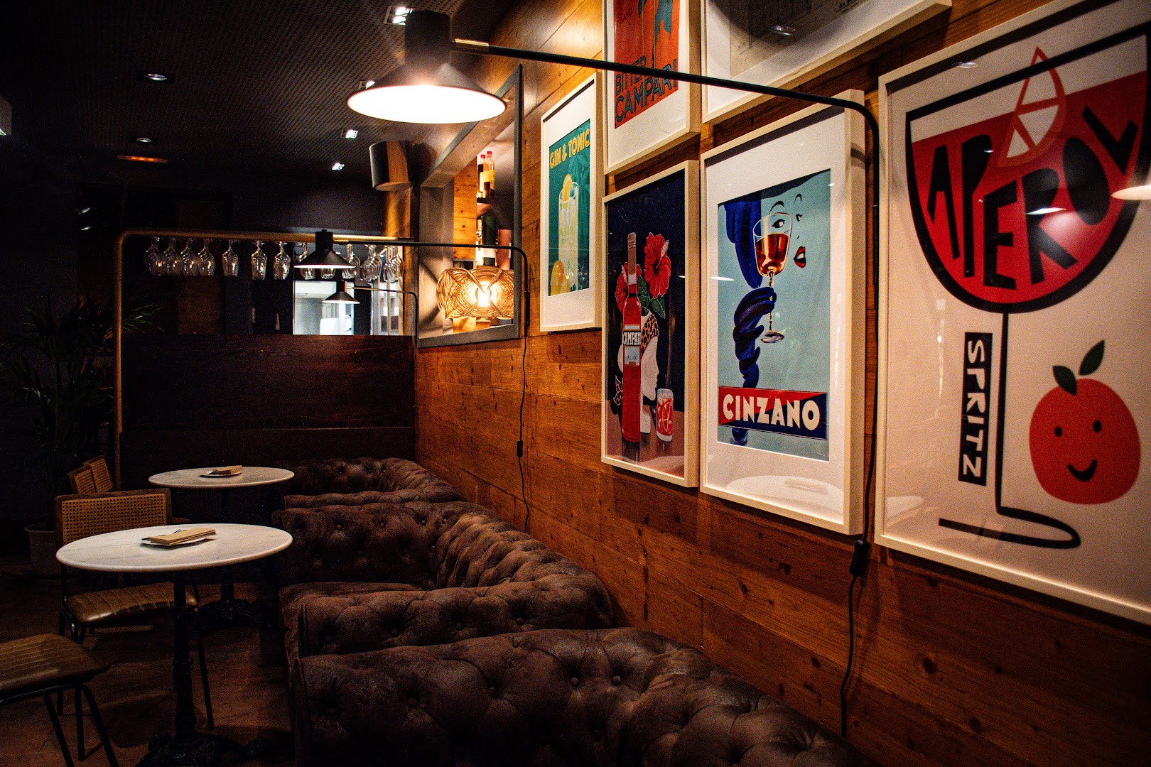 River Girona: attractive interior and inviting atmosphere