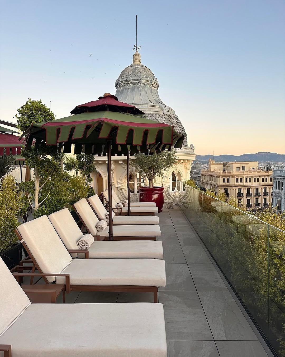 Miralba Rooftop Bar: high quality rooftop bar atmosphere