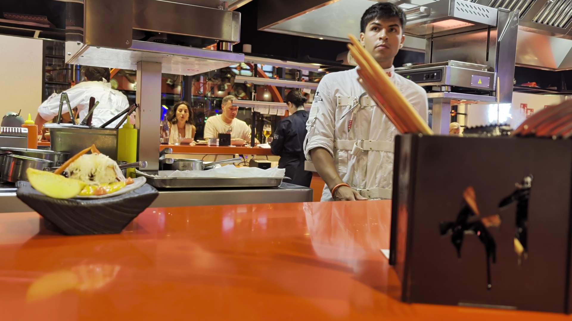 StreetXO Ibiza: professional shot of restaurant atmosphere