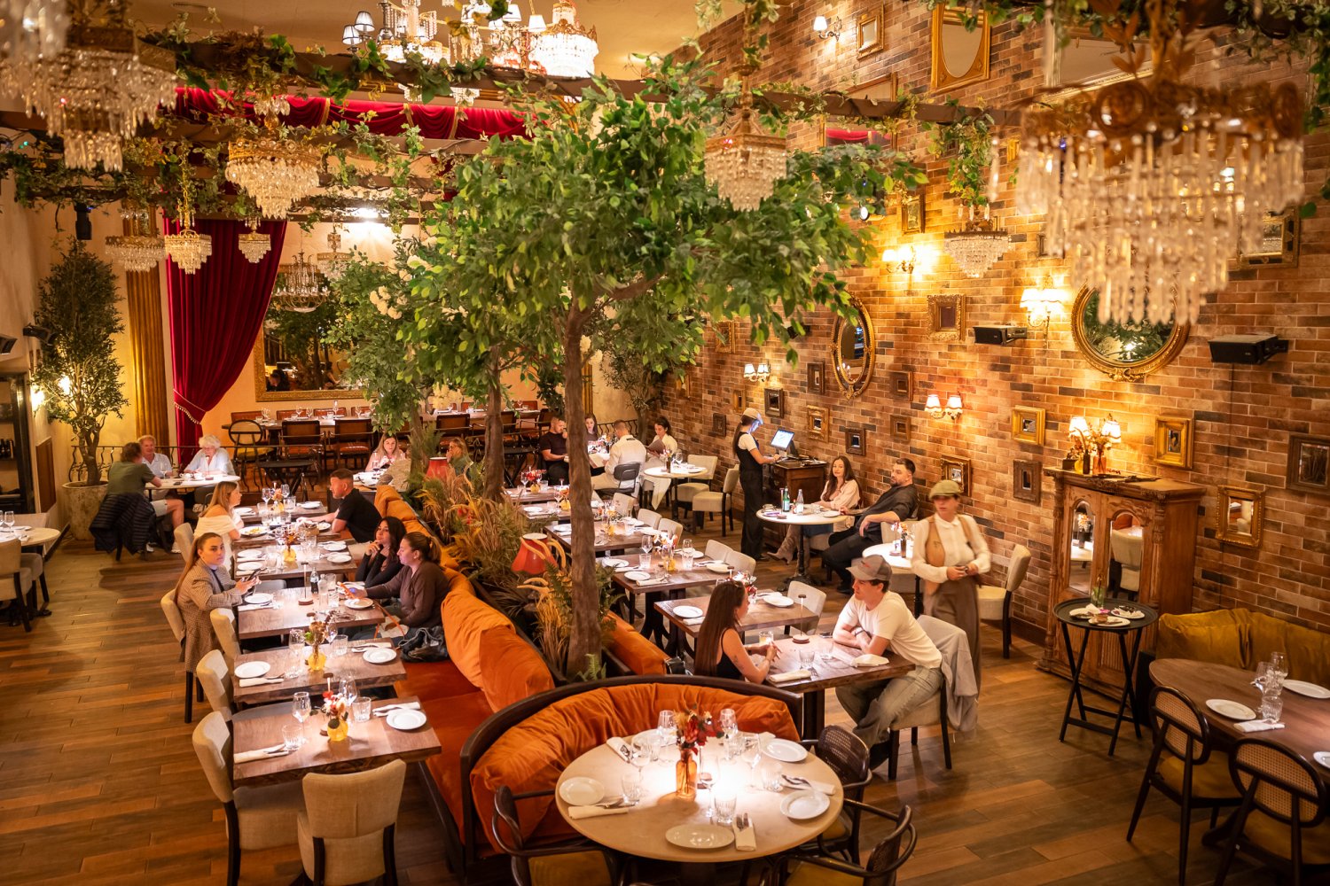 The Amorous Project: high quality, inviting restaurant interior