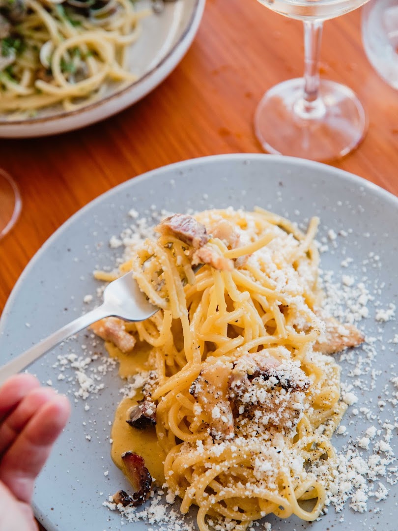 Yenuina: appetizing, high-quality food photography