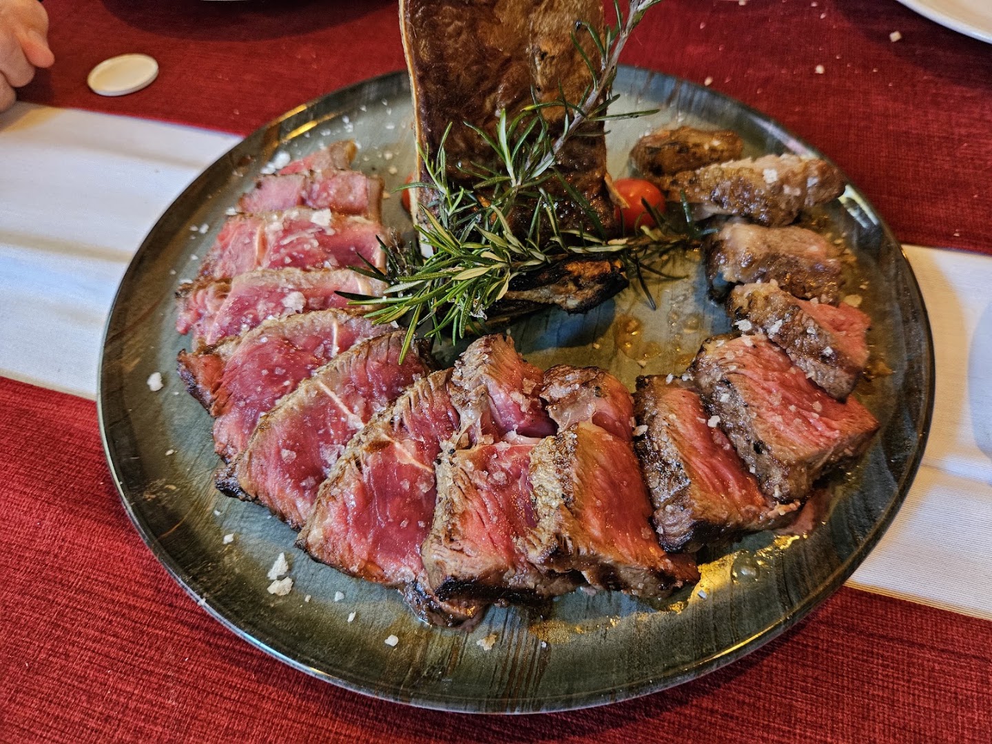 El Potro Steakhouse: appetizing, high-quality food photography