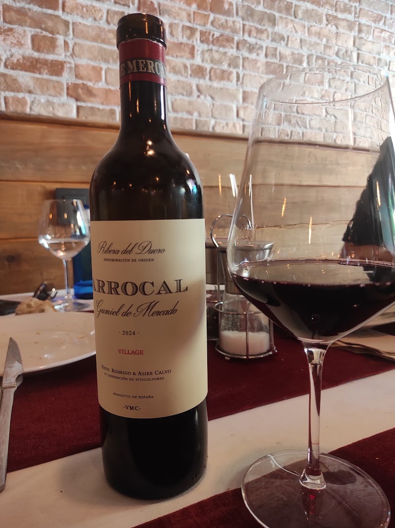 El Potro Steakhouse: high quality wine and setting