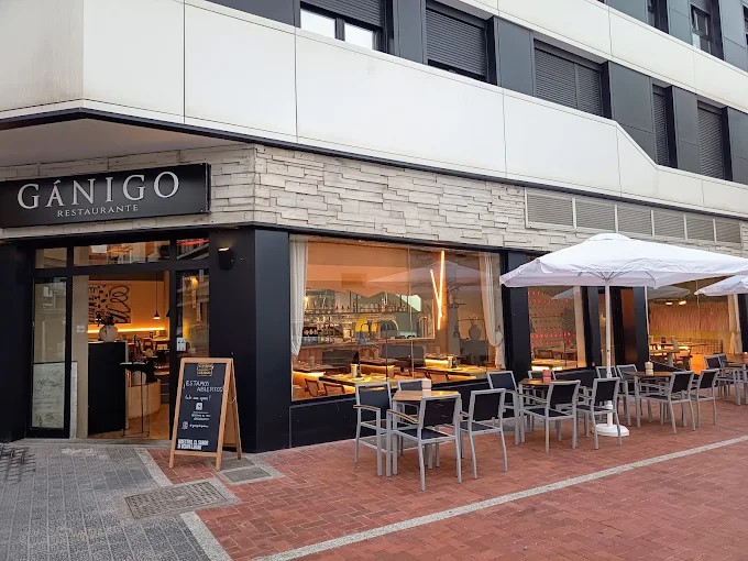 Gánigo Restaurante: clear exterior view of restaurant