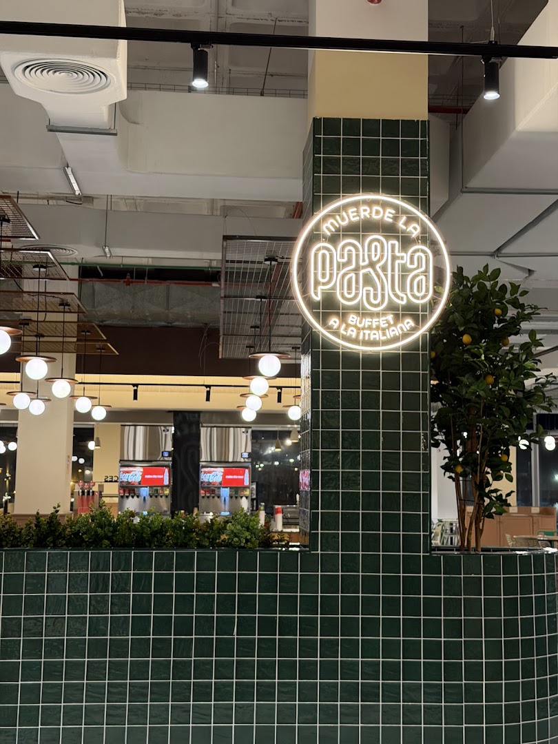 Muerde la Pasta: clear, professional interior atmosphere shot