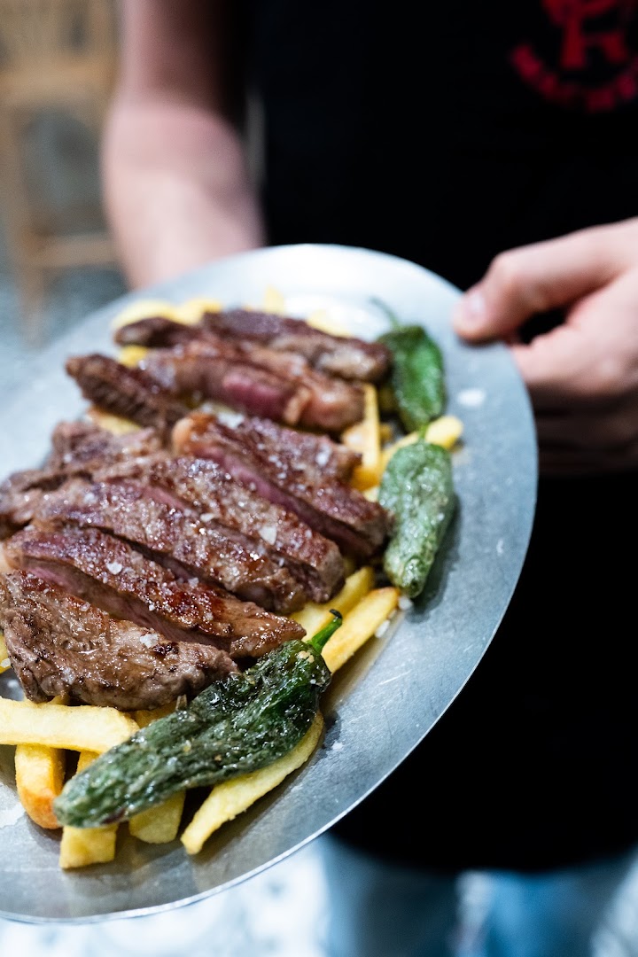 Ultramarinos Machete: appetizing, high-quality food photography