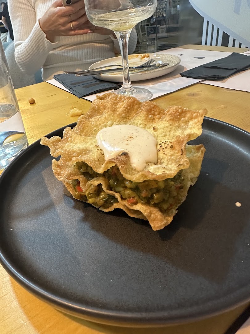 Viruje: appetizing food presentation