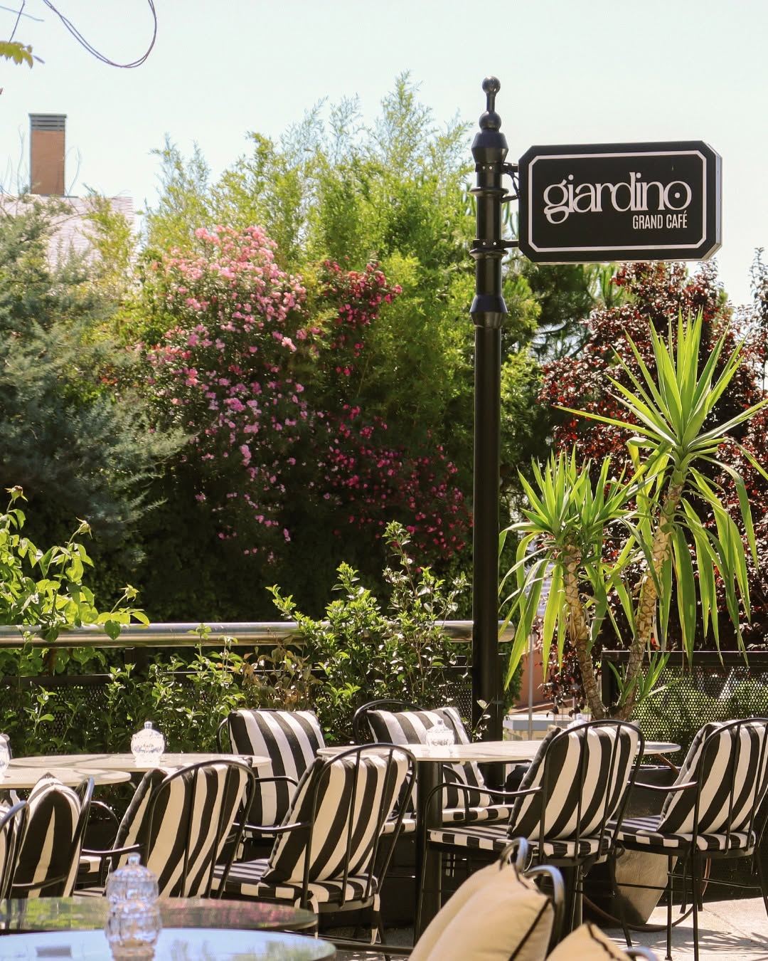 Giardino Grand Café: attractive, professional terrace atmosphere