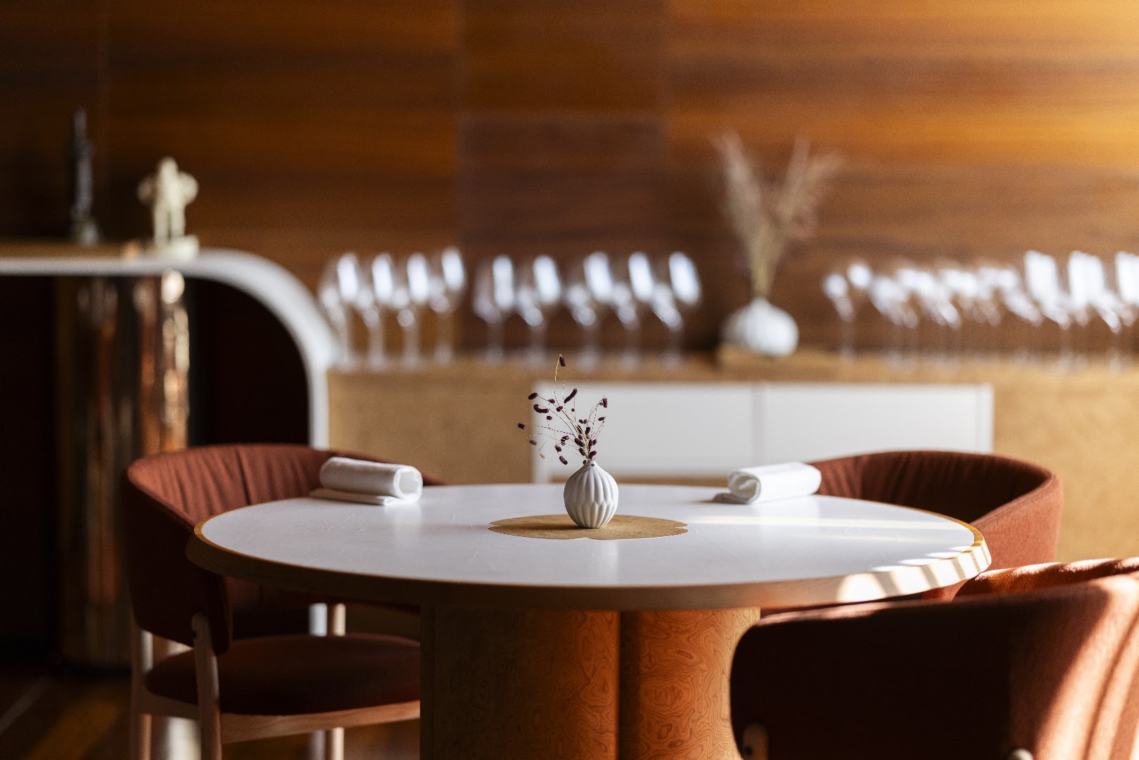 Blossom: professional, high-quality interior atmosphere shot