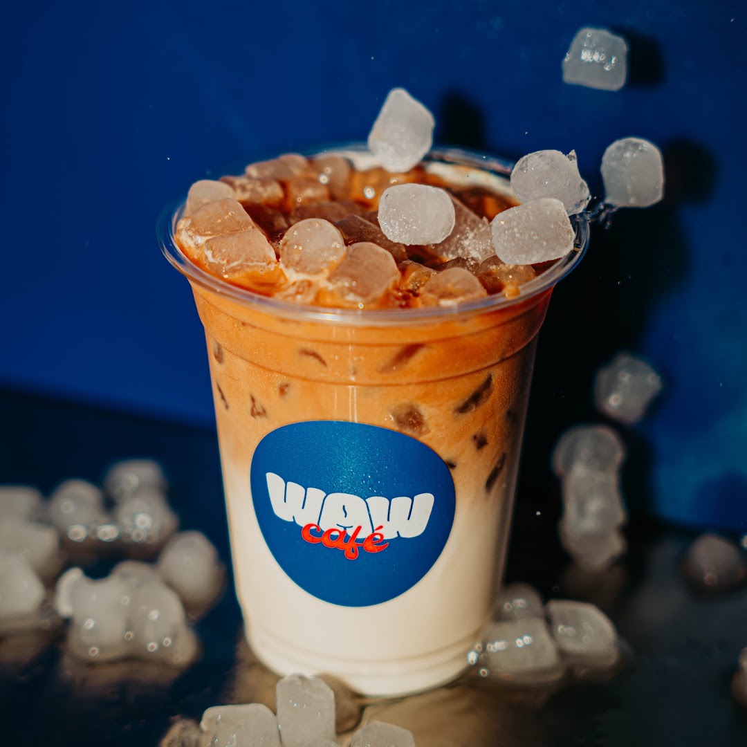 Waw Café: professional product photography of the drink