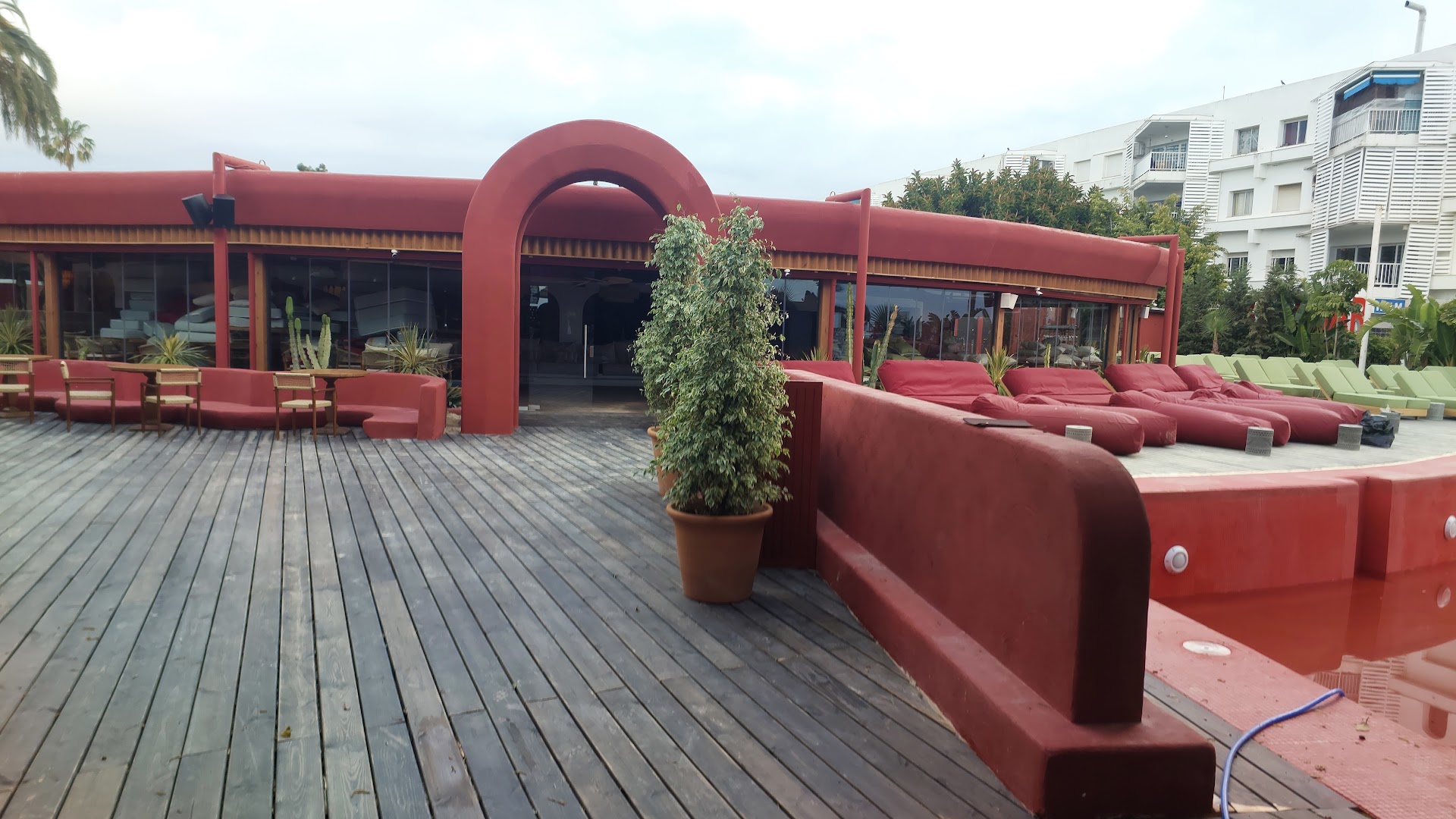 Gala Marbella: clear shot of venue exterior