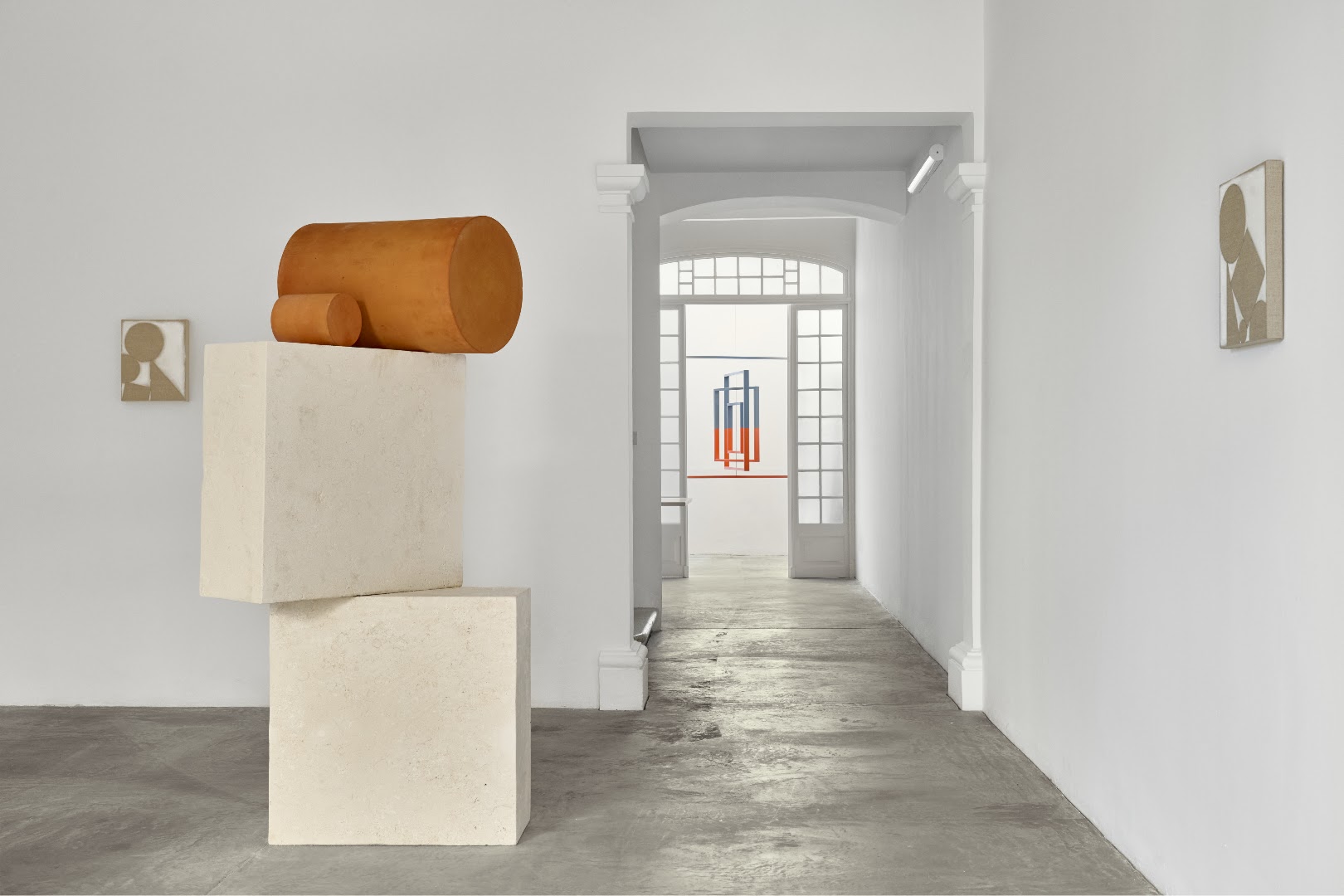 Albarrán Bourdais: professional gallery exhibition installation shot