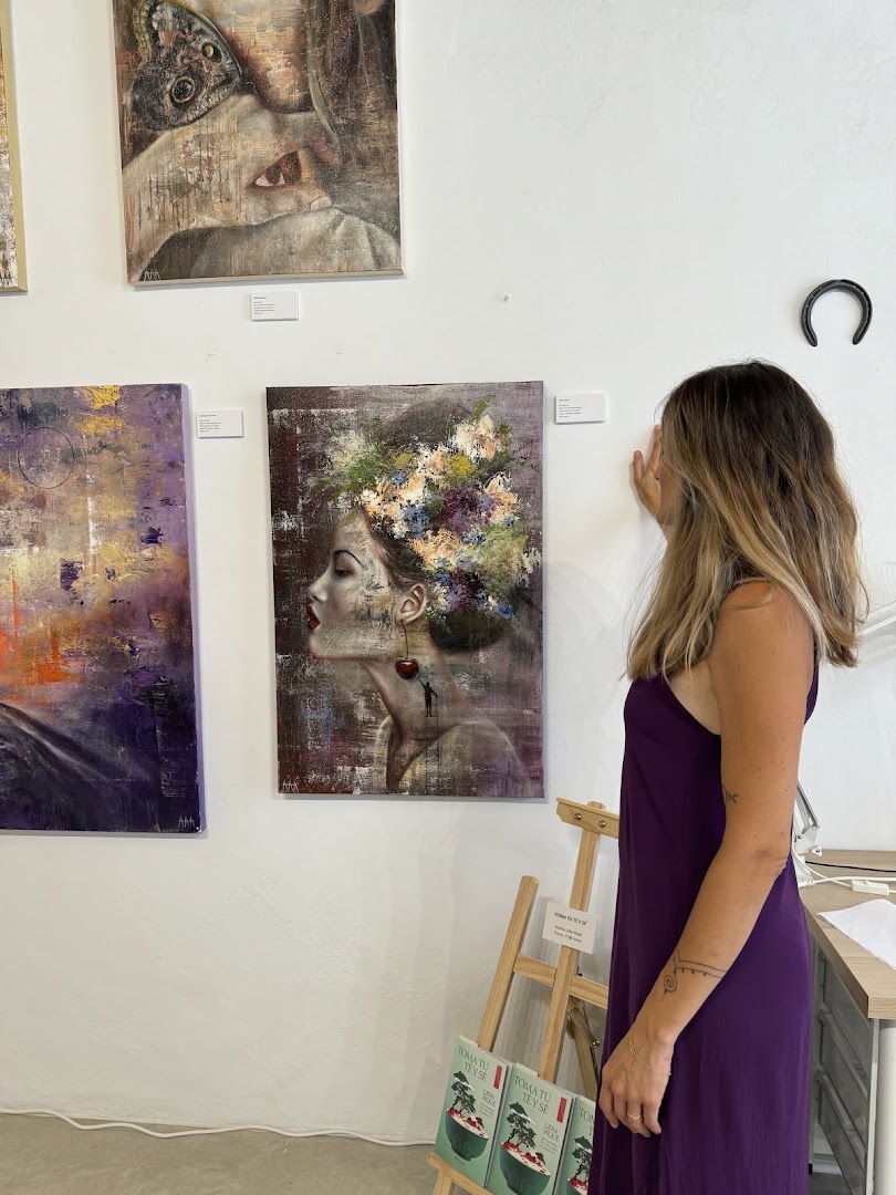 Ensō Art Gallery: gallery atmosphere and art