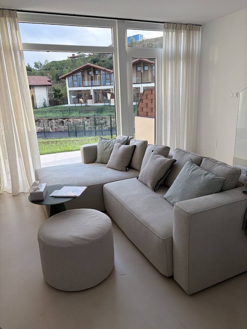 Kave Home: professional product display in setting