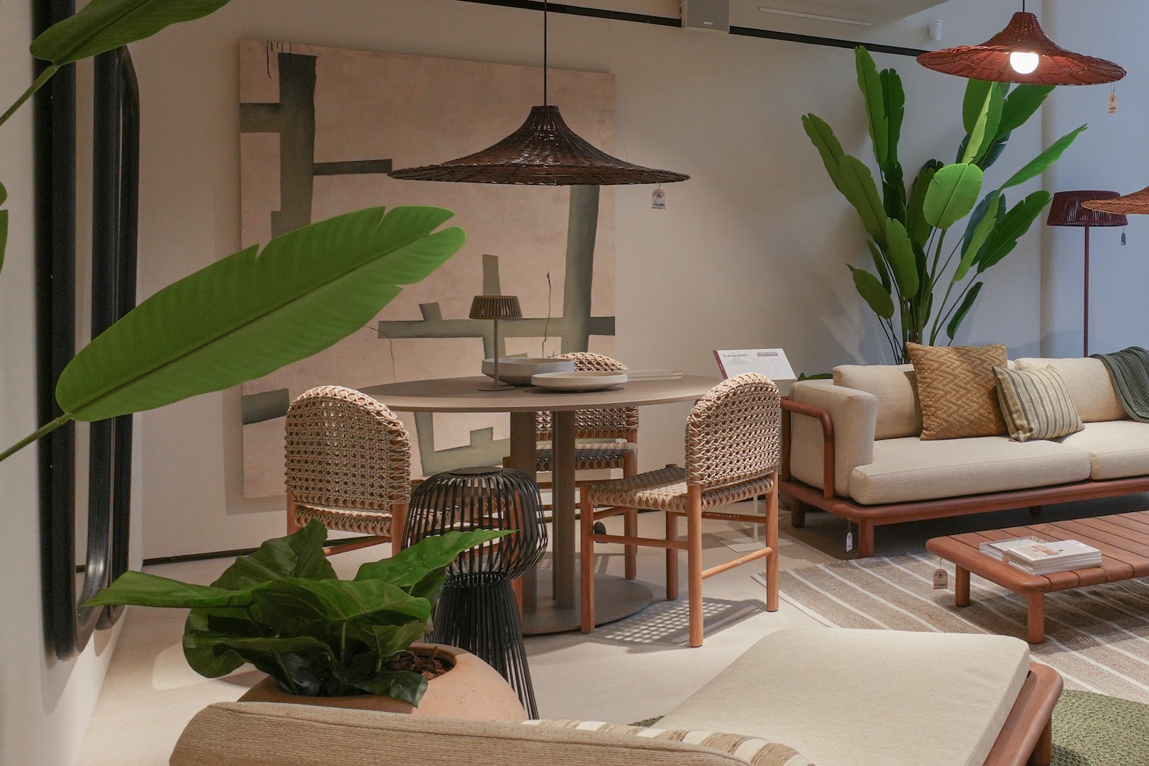 Kave Home: professional interior product display