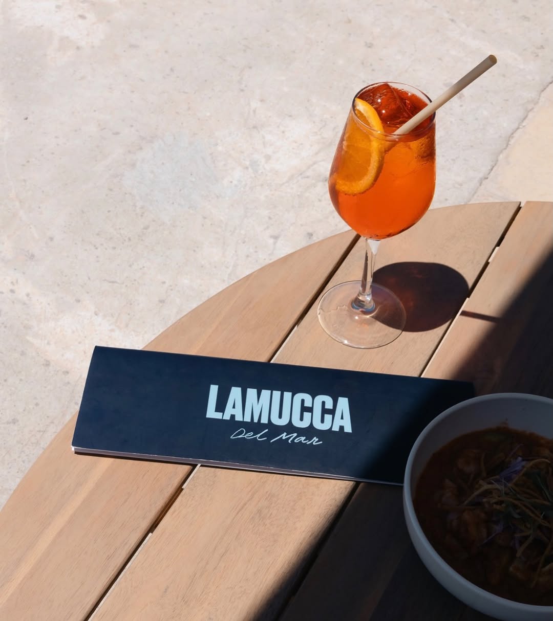 Lamucca del Mar: high quality food and drink