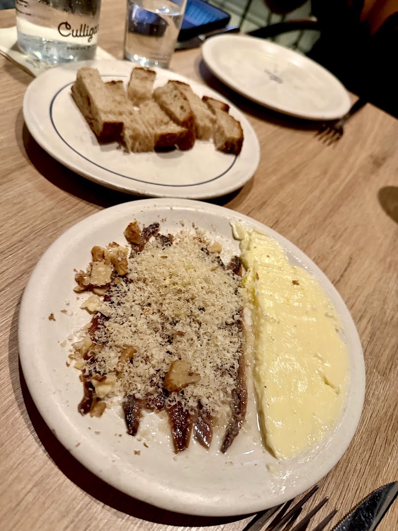 Little Jarana: appetizing, clear photo of food