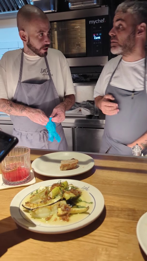 Little Jarana: professional kitchen staff in action
