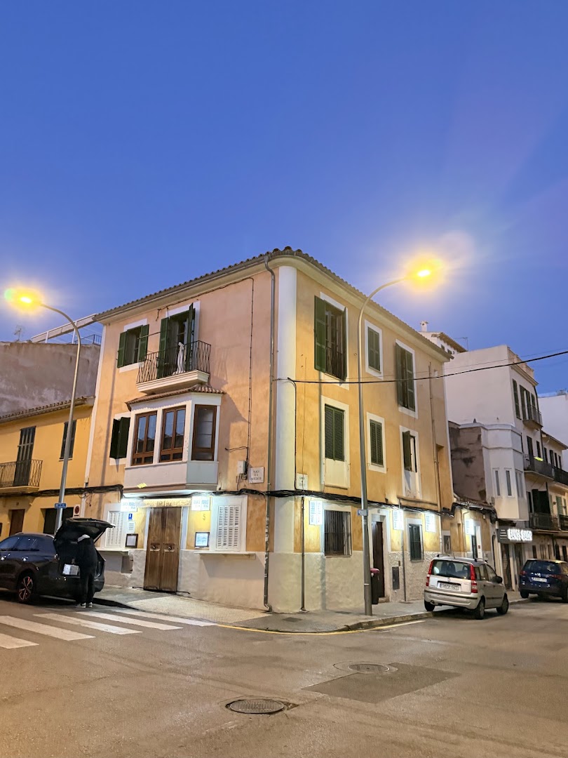 Marui: clear exterior shot of venue