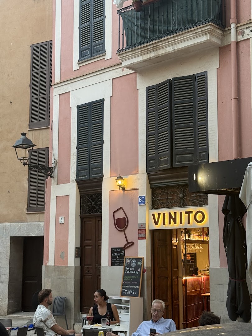 Vinito Vermutería: clear exterior shot of venue