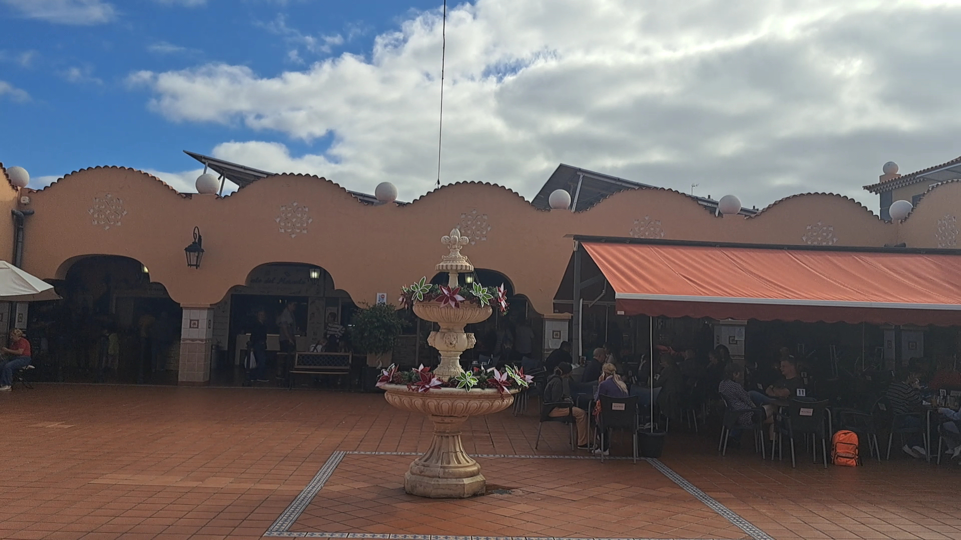 Centro de Arte La Recova: venue atmosphere and exterior