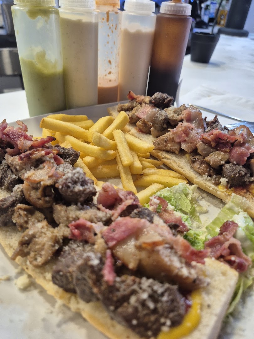 Guaros Fusion Bar: appetizing food photo