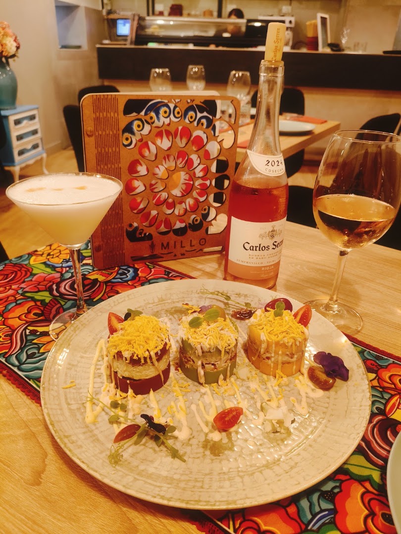 Millo Restaurant: appetizing food and drink presentation