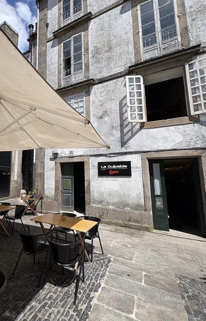 La Culpable: clear photo of restaurant terrace