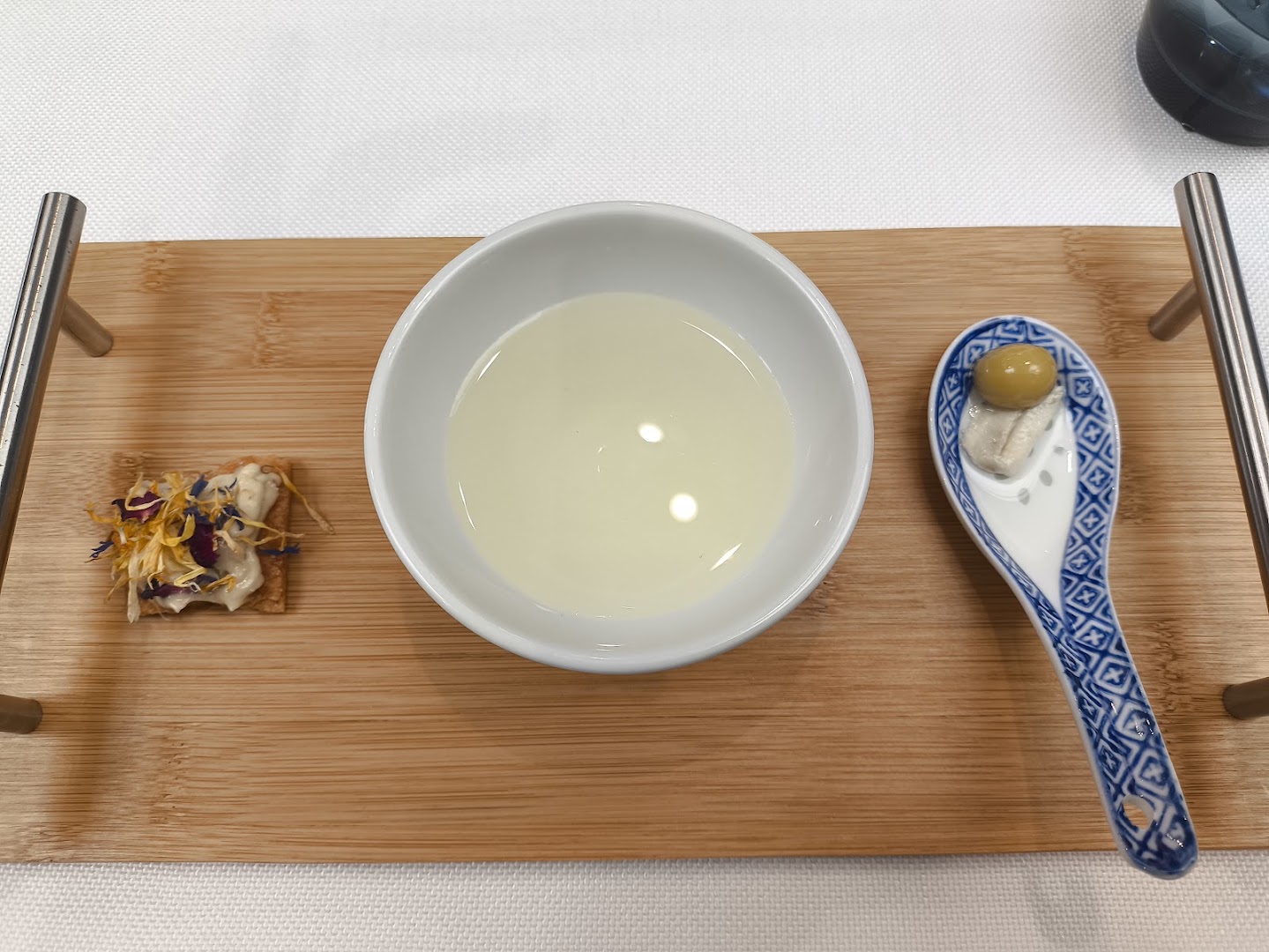 Raíz: appetizing and professional food presentation
